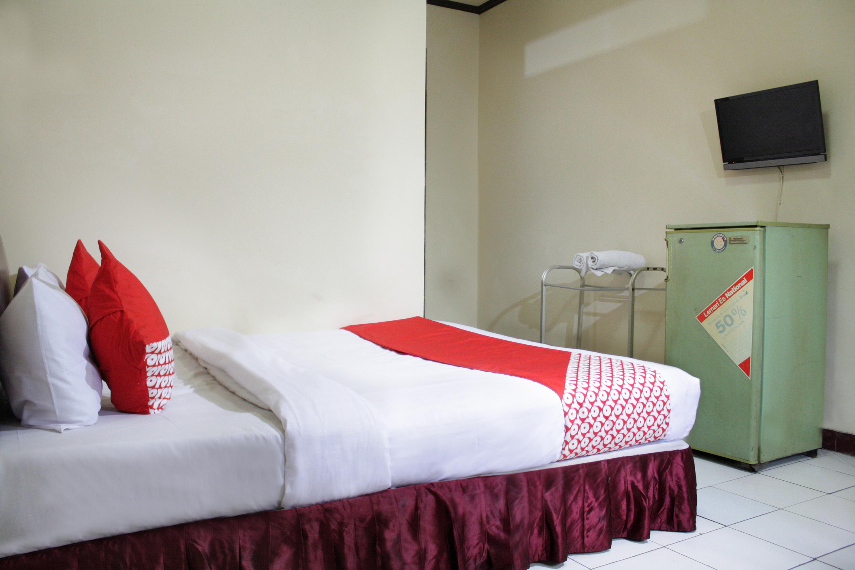 Vaccinated Staff - Oyo 181 Wisma Bintang Jakarta Kültér fotó