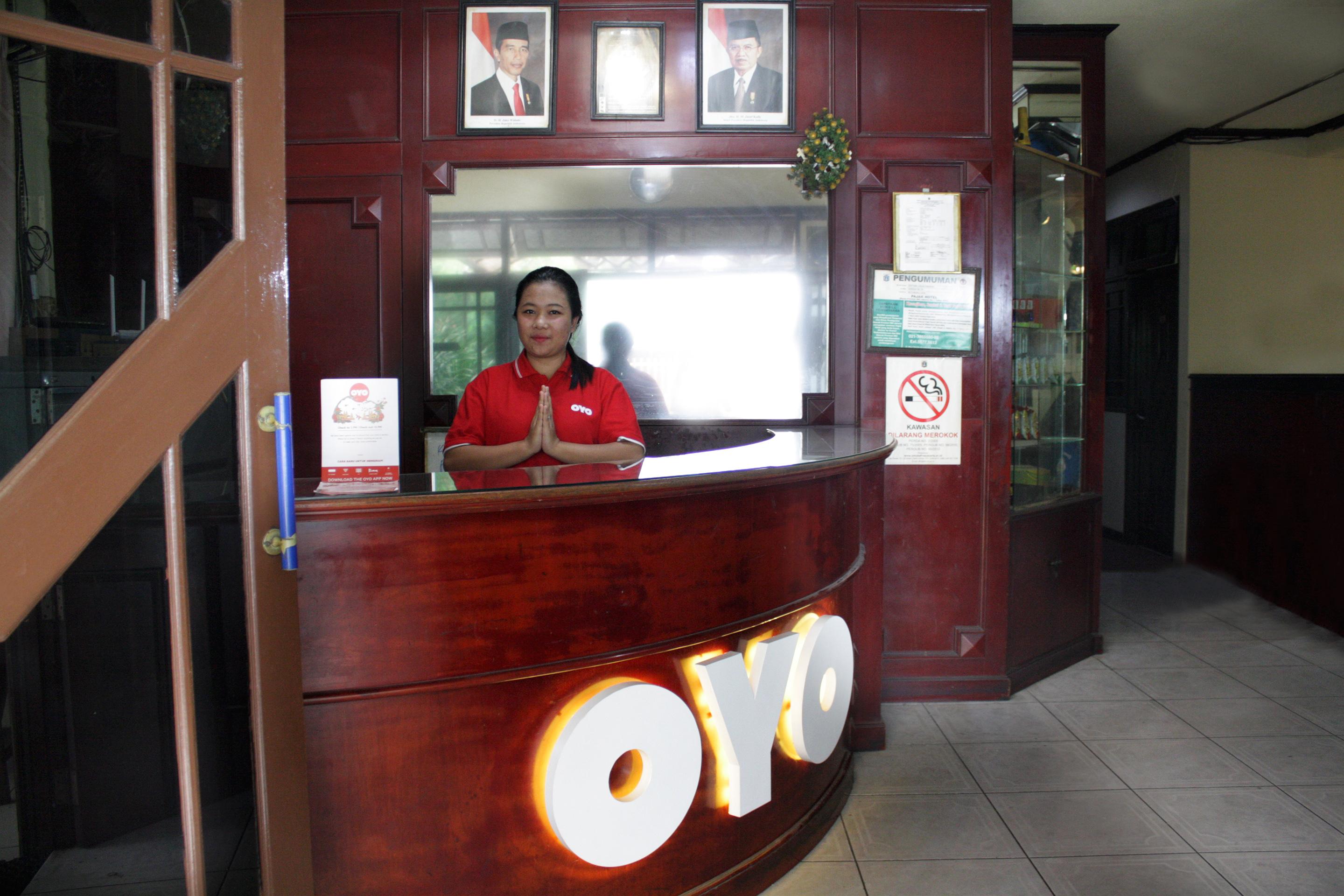 Vaccinated Staff - Oyo 181 Wisma Bintang Jakarta Kültér fotó
