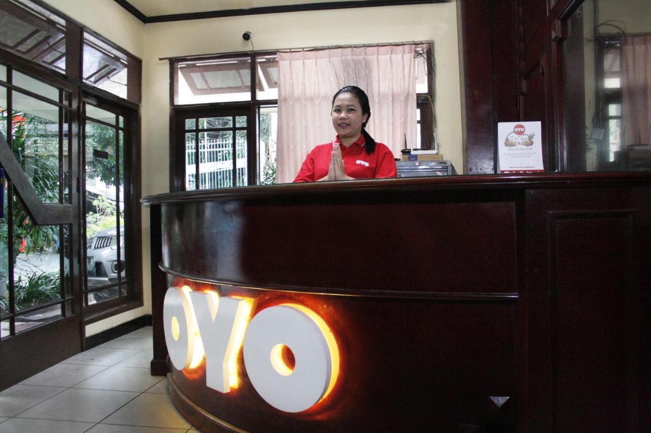 Vaccinated Staff - Oyo 181 Wisma Bintang Jakarta Kültér fotó