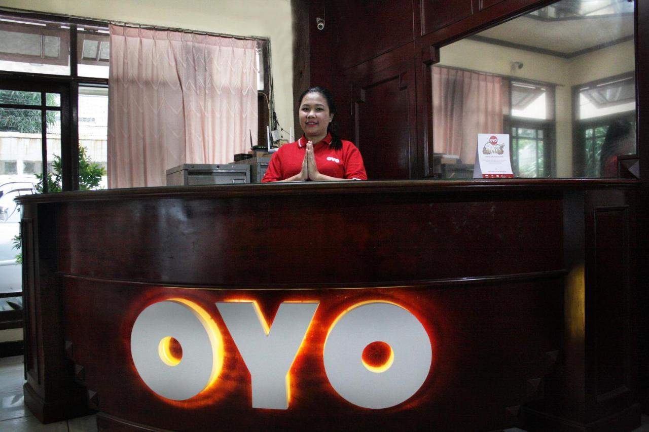 Vaccinated Staff - Oyo 181 Wisma Bintang Jakarta Kültér fotó